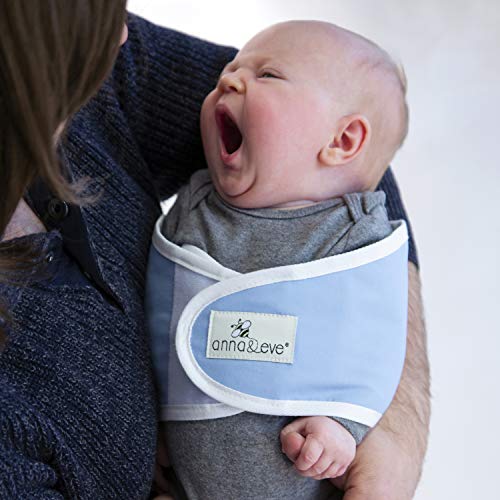 Anna & EVE® - Swaddle Strap® Baby, זרועות מתכווננות רק עטיפה לשינה בטוחה - גודל גדול מתאים לחזה 16 עד 20.5, כחול יער