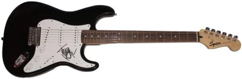 טומי הנריקסן חתם על חתימה בגודל מלא פנדר שחור סטראטוקסטר גיטרה חשמלית עם ג 'יימס ספנס ג' יי. אס. איי אימות - הוליווד ערפדים,