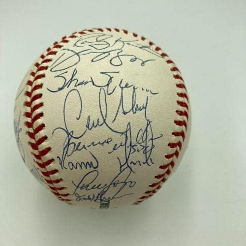 2001 קבוצת אלופת ינקי ניו יורק, חתמה על בייסבול דרק ג'טר מריאנו ריברה JSA - כדורי בייסבול עם חתימה