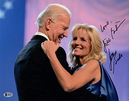 הנשיא ג 'ו ביידן והגברת הראשונה ג' יל ביידן חתמו על חתימה 11 על 14 תמונה נדירה מאוד עם חתימה כפולה מאומתת על