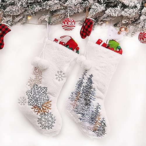 גרבי חג המולד לבנים לבנים 2 חבילה, פתית שלג רקומה עץ חג המולד קטיפה גרבי חג המולד שקיות מתנה שקיות