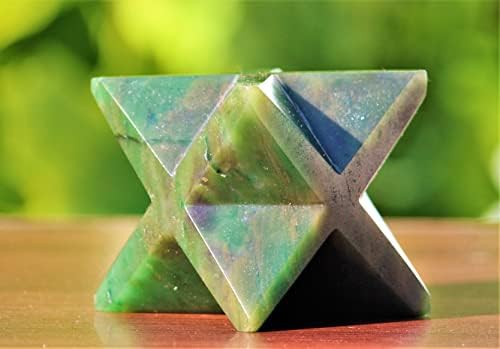 גבישים ירוקים ירוקים אפריקאים אפריקאים מלוטשים קוורץ ריפוי אבן מטאפיזית מגולפת מדיטציה של כוכב מרקבה קדוש פנג שואי