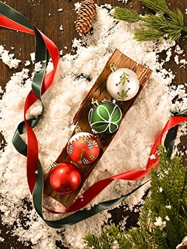 ולרי מדלין אדום ירוק לבן חג המולד חבילה 24CT קישוטי כדור חג המולד + זר חג מולד 30 אינץ ' + 9 רגל זר חג מולד