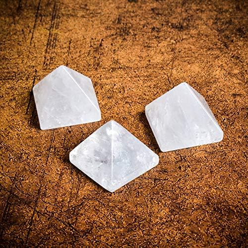 מינרל טיאניו, קריסטל לבן, אובסידיאן, צ'אקרה מגולפת פירמידה טבעית, L4.8xw4.8xh3.9 סמ, קריסטל ריפוי, מדיטציה, אבן חן